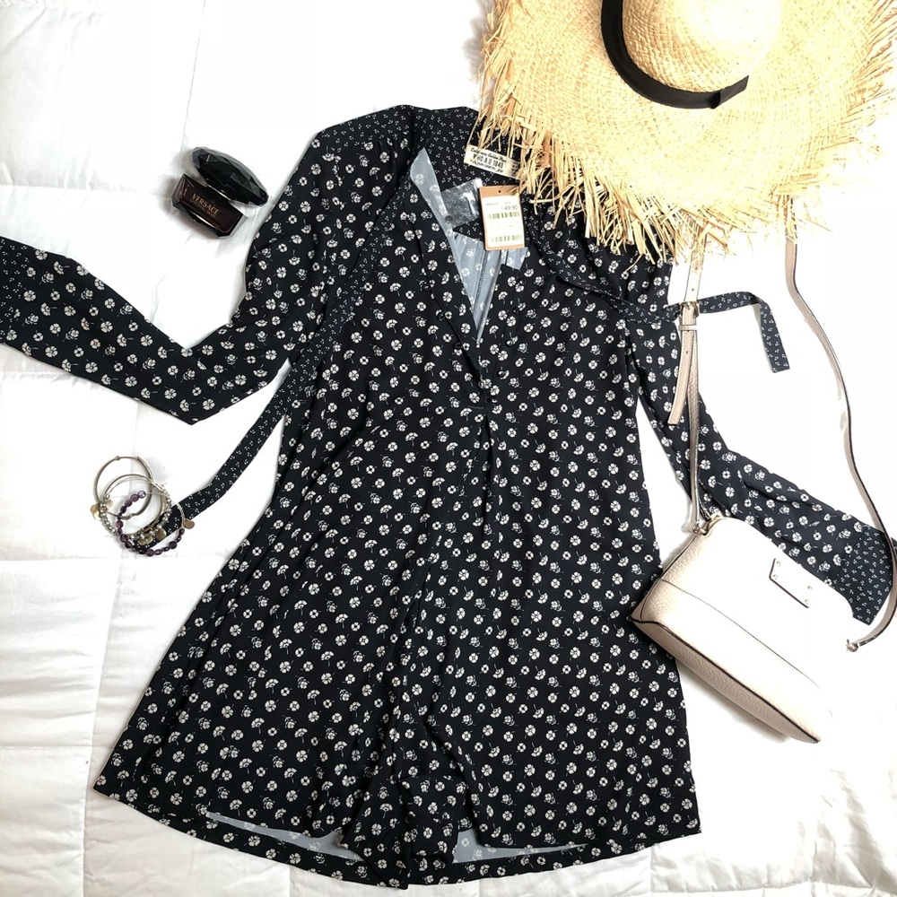 Long-sleeved, patterned romper